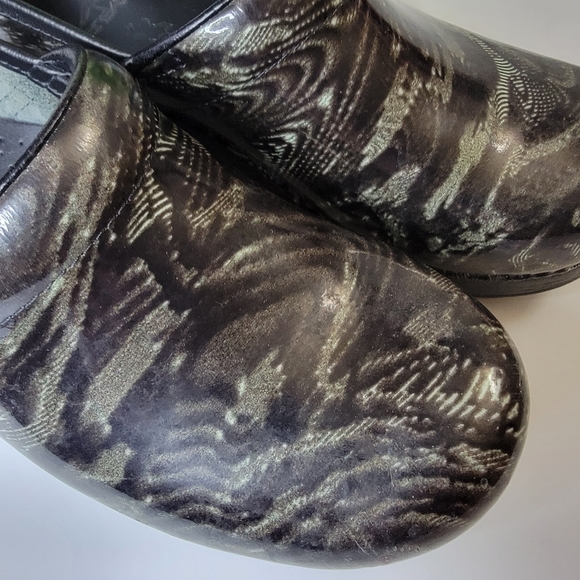Dansko Professional Clogs - Picture 3 of 9
